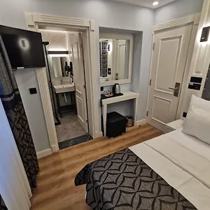 Ξενοδοχείο Luxx Garden ***
